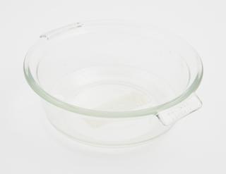 Baking dish made by automatic pressing