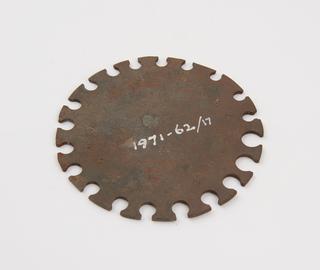 Circular key gauge