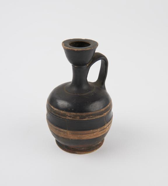 Small squat lekythos