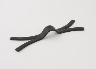 Set pattern wall tie