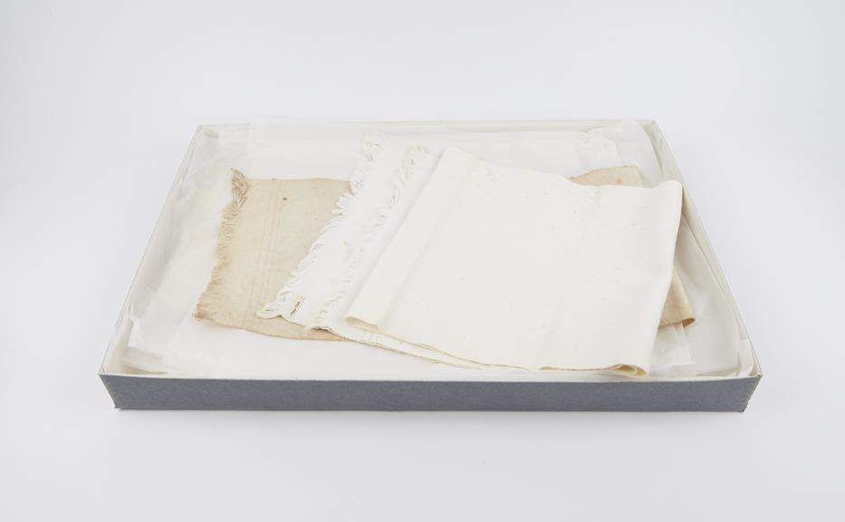 Linen binding cloth, English, 1901 to 1920