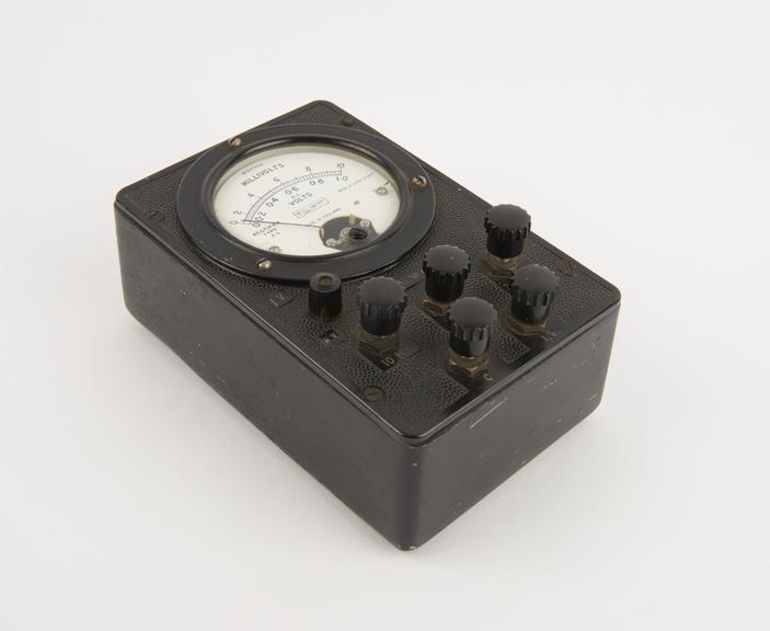 Moving-coil rectifier-type a.c. voltmeter no