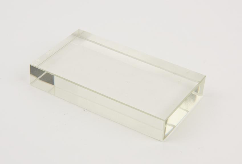 Rectangular glass block