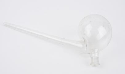 250ml glass retort in 'Pyrex'