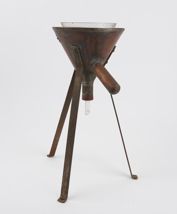 Copper hot water funnel, with heating tube, on three steel legs