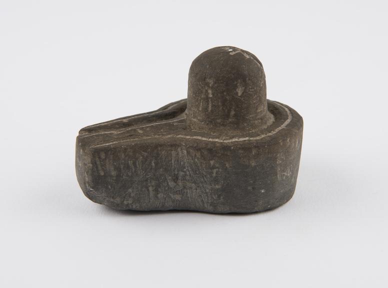 Black stone hindu lingam symbol, Indian, probably 1801-1900