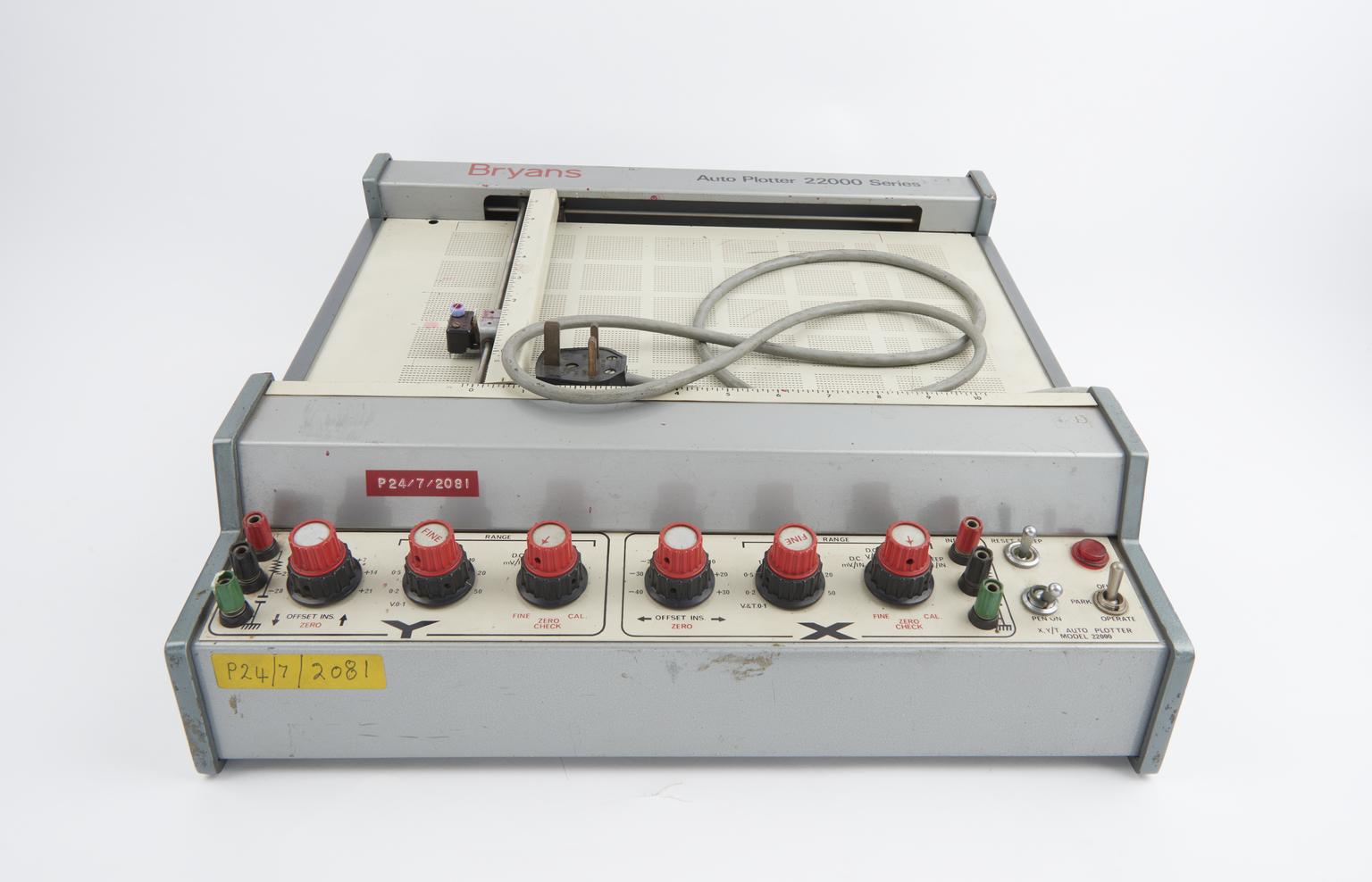 Autoplotter X, Y/T autoplotter model 2200 serial no. 137 by Bryans | Science Museum ...
