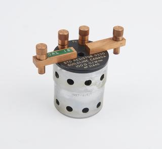 Standard resistance type 9930