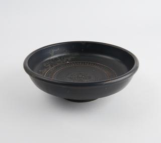 Large flat dish