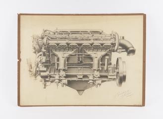 Photograph: 275 H.P. 12-cylinder "Maori" engine