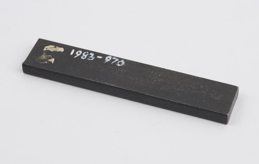 Short steel bar magnet