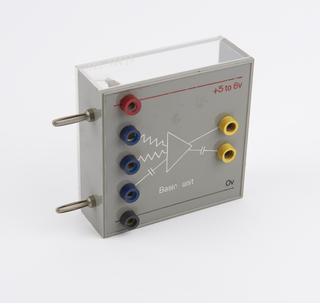 Basic module (a simple transistor amplifier) from the Electronics Kit for Nuffield A level Physics