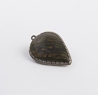 toadstone pendant
