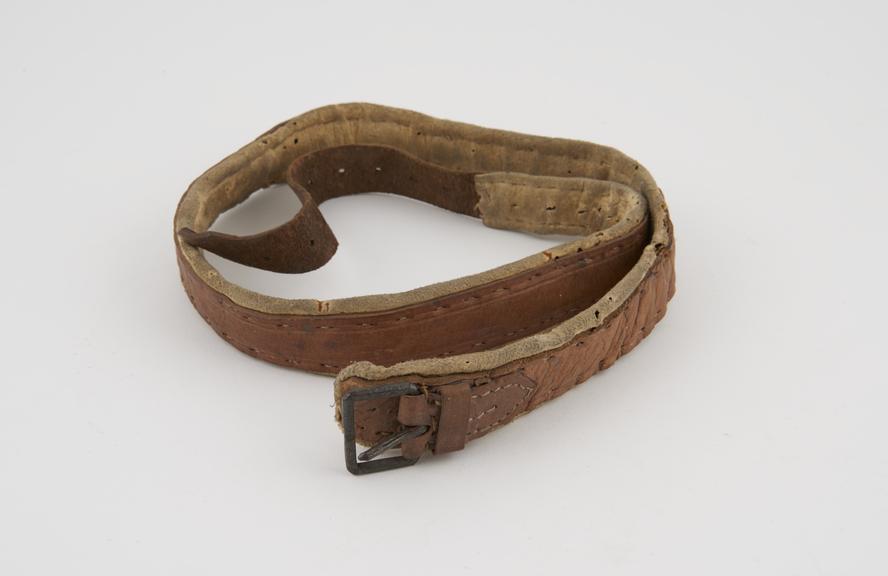 Narrow belt, leather, padded, European, 1880-1920