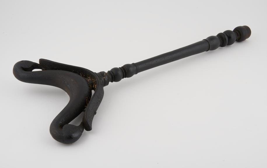 Carved wooden divan crutch, Persian(?), 19th century