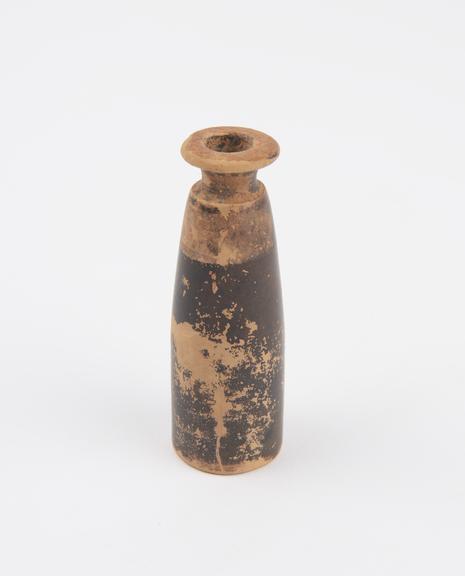 Small cylindrical alabastron or oil flask, with flat bottom