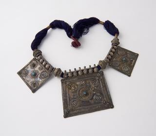 Amuletic necklace