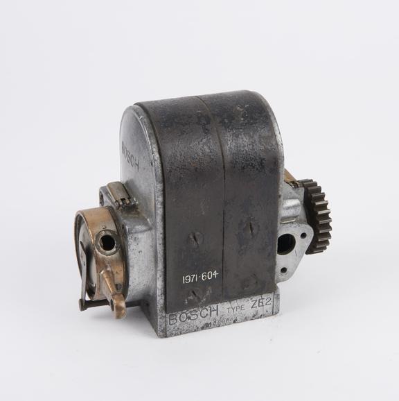 Bosch motor car magneto type Z E 2