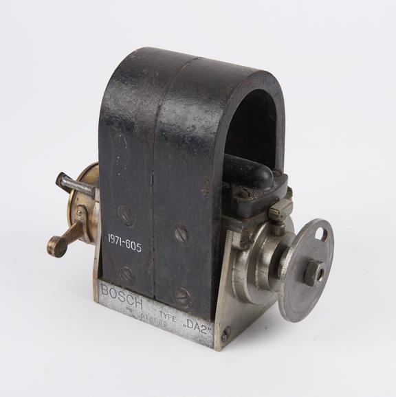 Bosch motor car magneto type DA 2