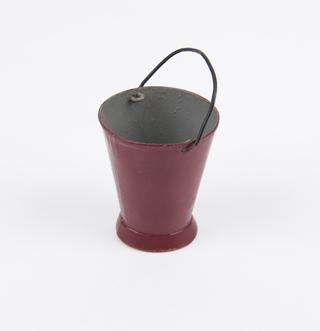 Model of firefighting bucket