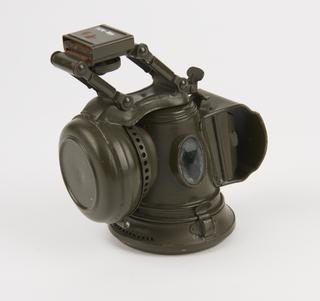 "Horoscope" no.95 oil lamp. 1909-1922