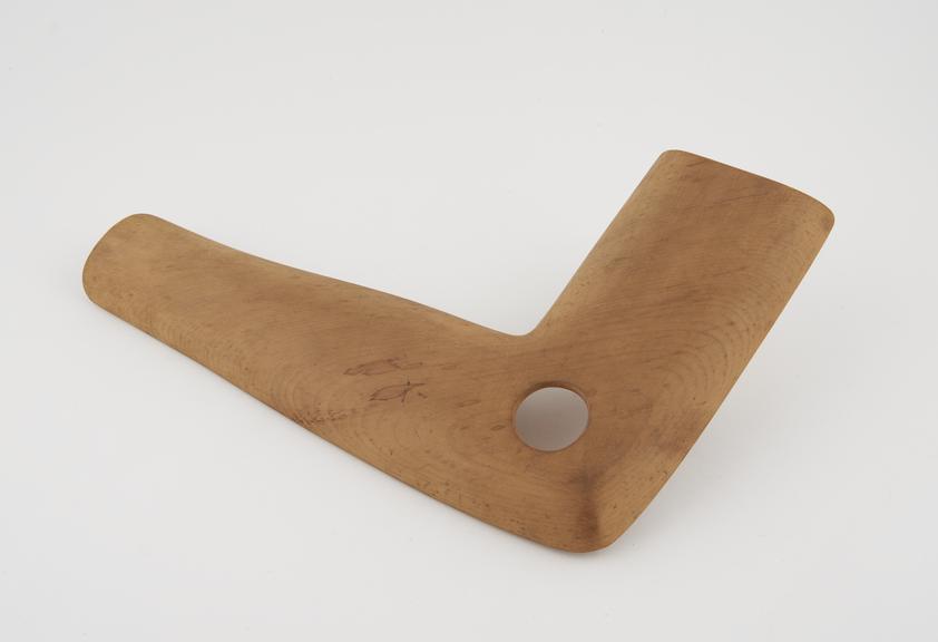 Arm splint, part of pair, wood, probably British, 1880-1920