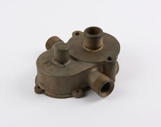 Lid for water pump housing, associated with a 10hp two-cylinder Rolls Royce motorcar