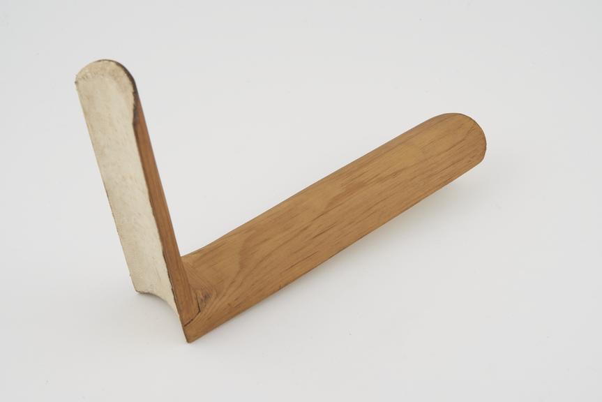 Elbow splint, wood, 20th century