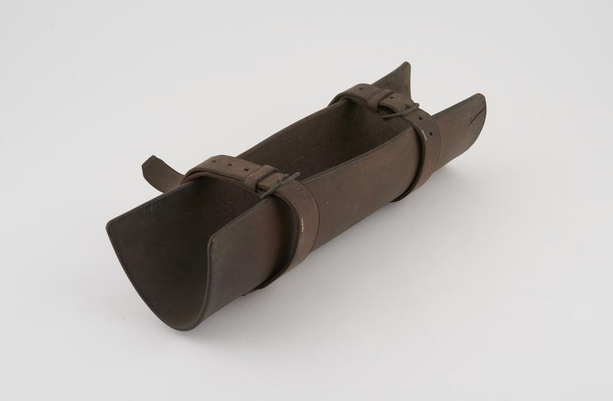 Leather leg splint, 1801-1920