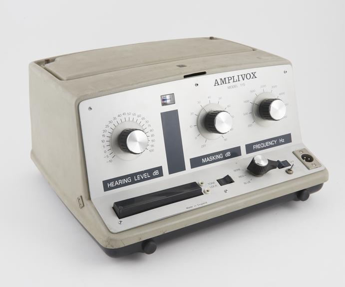 Amplivox 115 audiometer with earphones