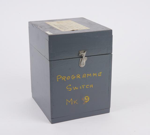 Clockwork programme switch, Mk 9, in box