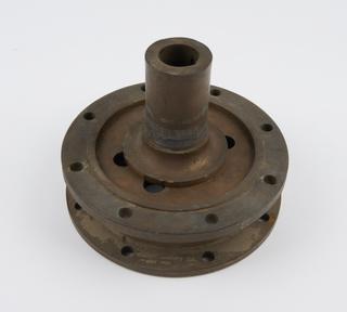 Component used in power transmission systems for motor cars, 1902-1904
