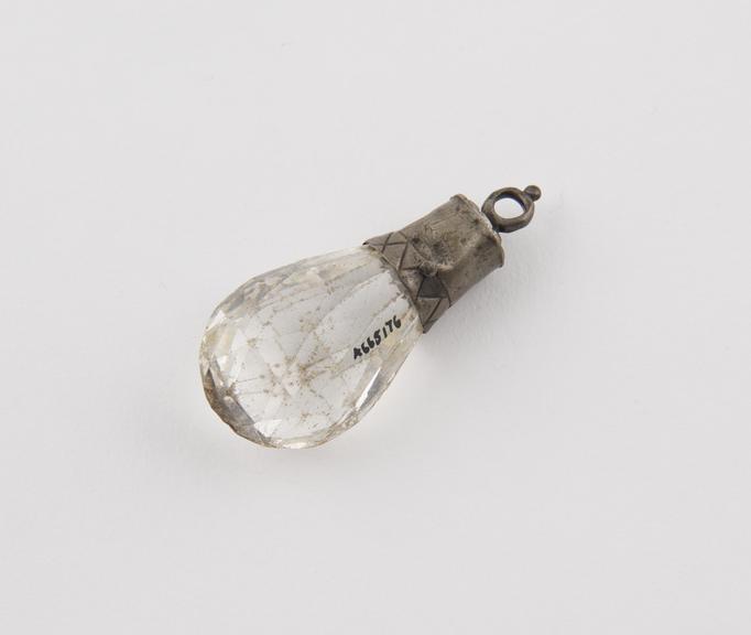 Pendant-amulet consisting of cut rock crystal drop with silver