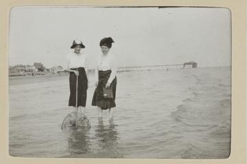 Bognor, Paddling and Shrimping