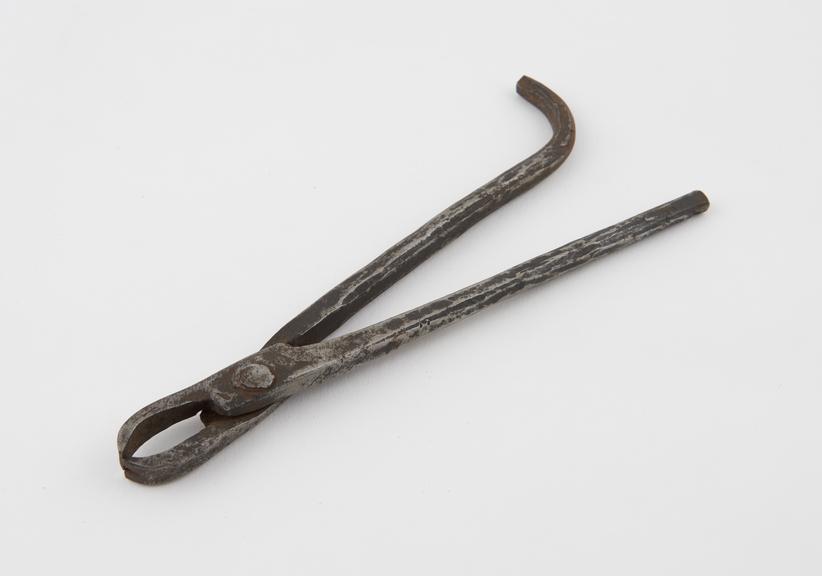 Dental forceps, steel, Algerian, 1801-1925