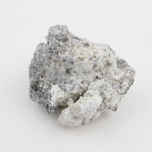 Crystallised oxide of zinc from a scaffold in one of the