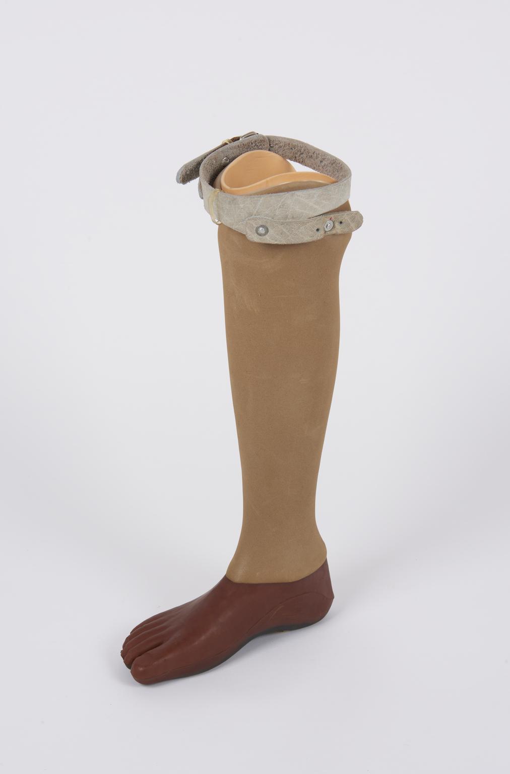 Artificial right leg, Cambodia, 1998 | Science Museum Group Collection