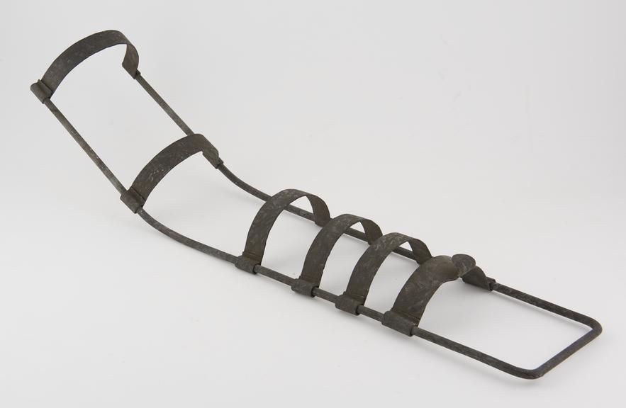 Leg splint of zinc-plated iron, 1880-1930