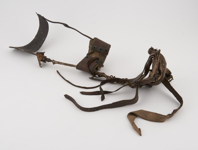 Splint for lower leg, metal and leather, 1801-1920