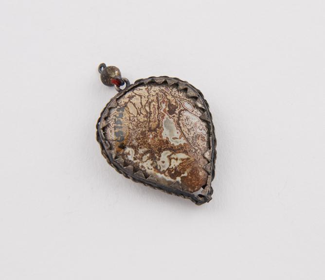 Amuletic pendant