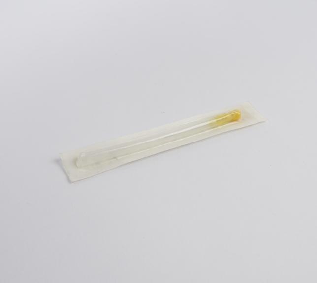 Yale spinal needle, sealed in packaging