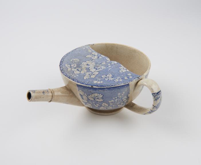 Blue and white transfer pattern feeding cup, Crellin 53