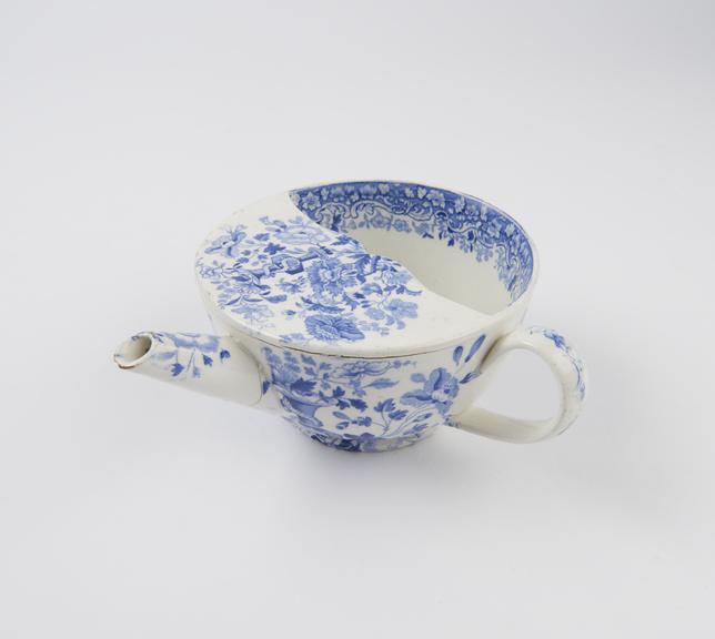 Blue and white transfer pattern feeding cup, Crellin 34