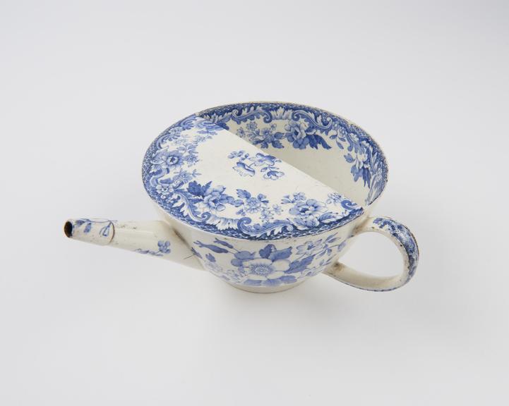 Blue and white transfer pattern feeding cup, Crellin 15