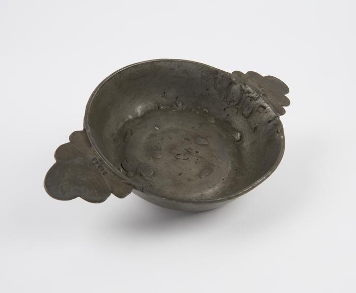 Pewter porringer, French, 18th century