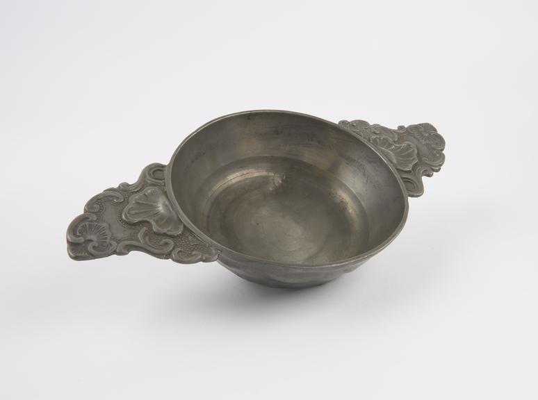 Pewter porringer, possibly European, 18th or 19th century