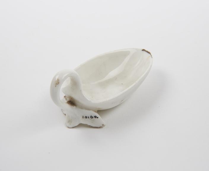 Earthenware medicine spoon, cream glaze, 1801-1920, English(?)