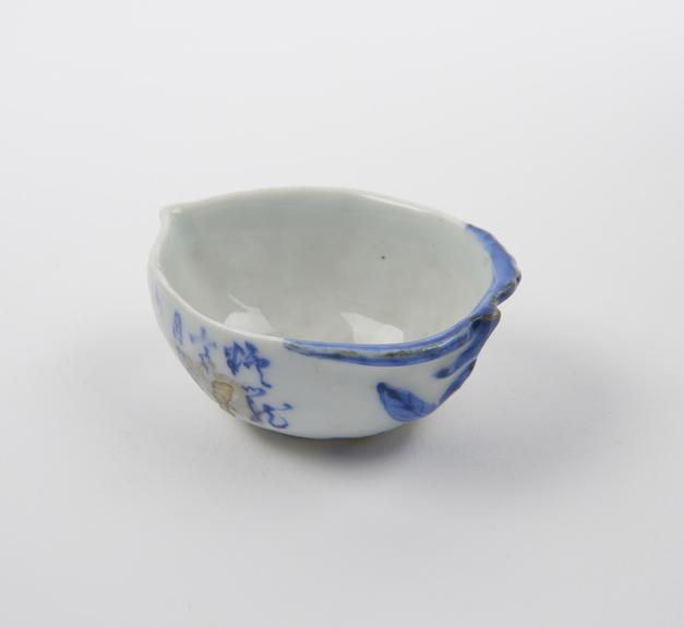 Medicine measure, ungraduated, porcelain, probably Japanese