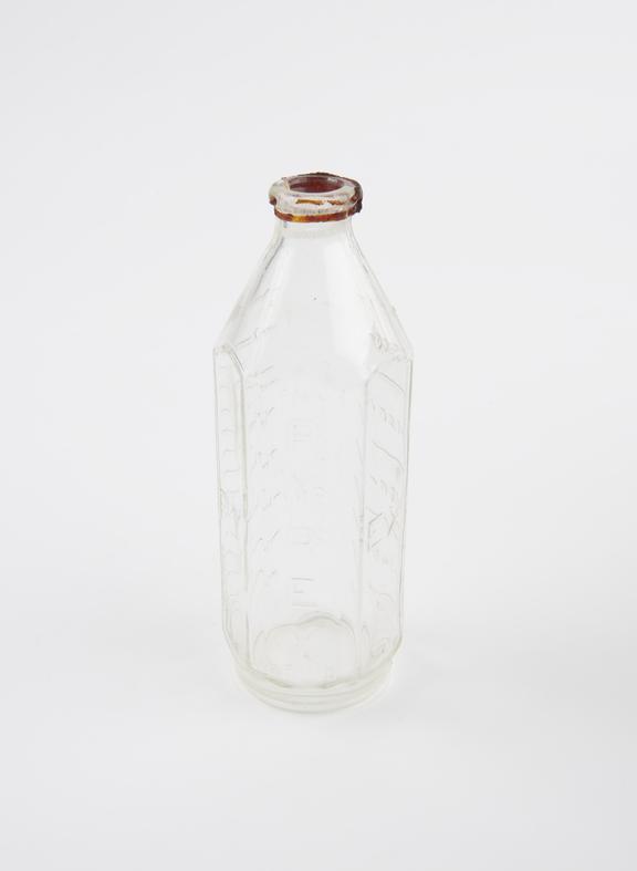 Pyrex feeding bottle, glass, made in England, 1955-1960