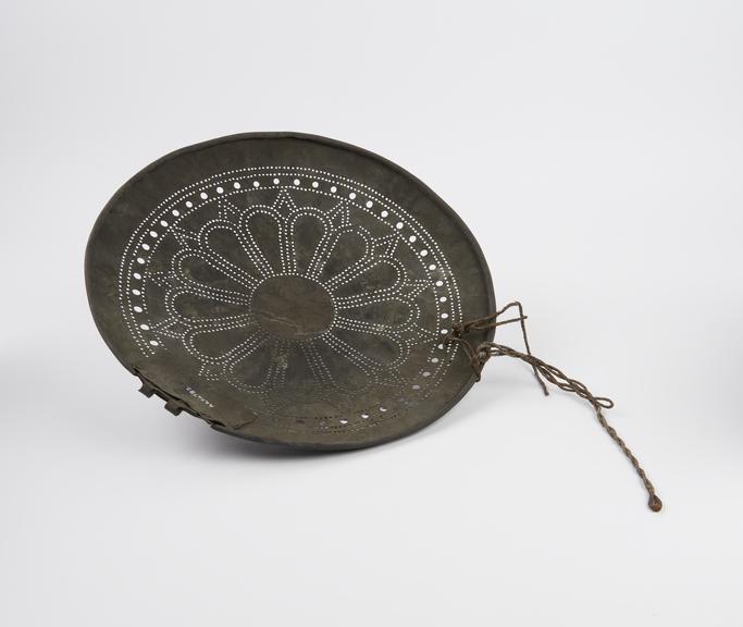 Lid only of copper warming pan, probably English, 1801-1850